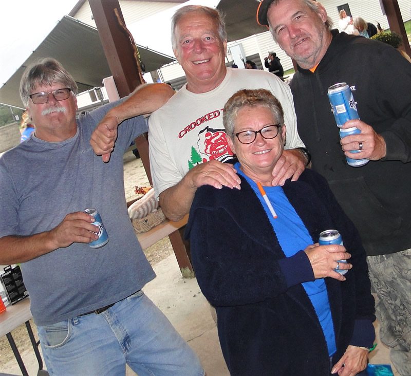 /pictures/CornRoast2022/DSC07349 (2).jpg